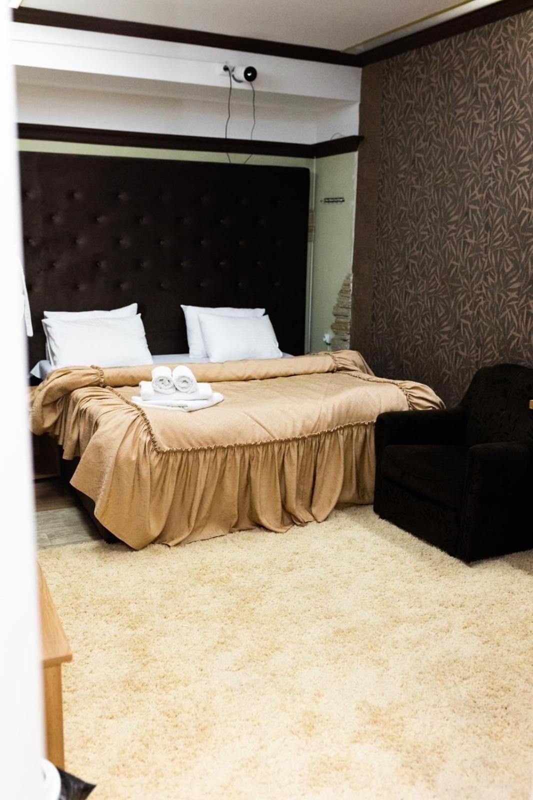 Hotel Cinema Кишинёв Экстерьер фото